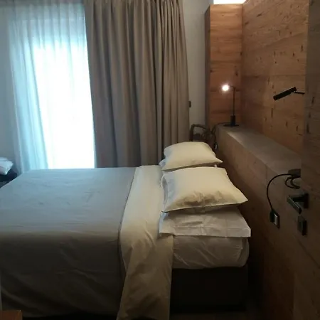 Al Castel 3* بادولا