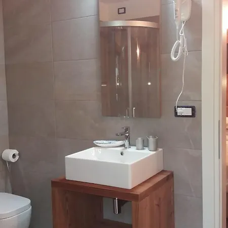 Al Castel Bed and Breakfast *